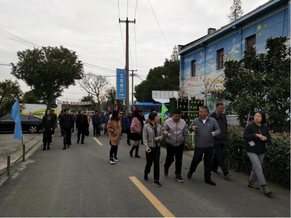 青浦應(yīng)急局、青浦聯(lián)通和磊諾公司“共建美麗鄉(xiāng)村、打造和諧家園”聯(lián)建活動舉辦(圖2)
